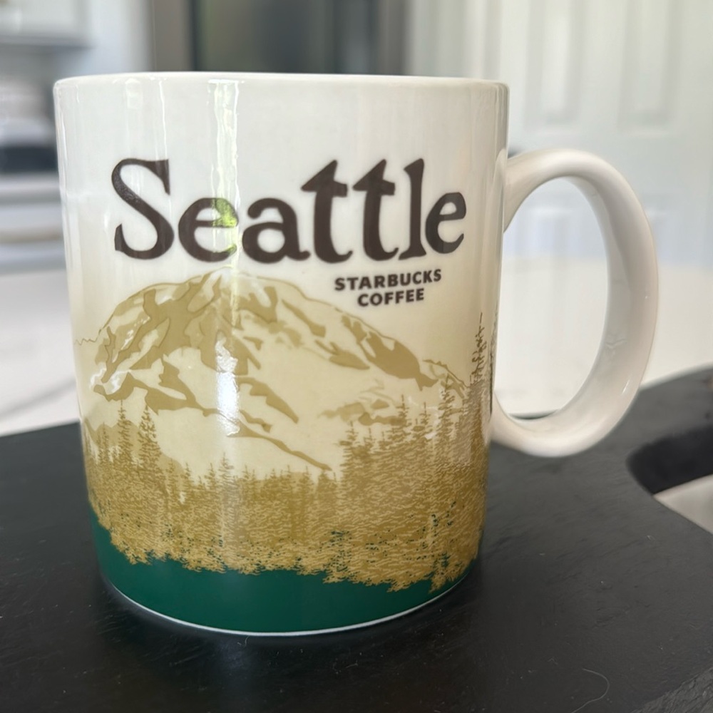 Starbucks, collector series, Seattle mug 16 ounce never used